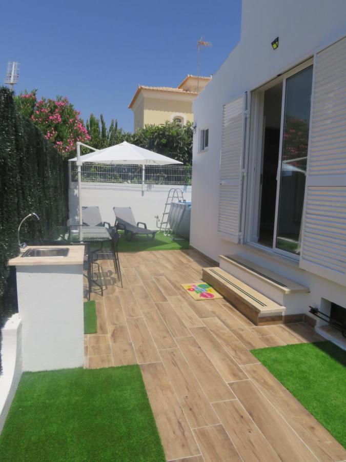Moradia Geminada V2- Piscina Privada Villa Quarteira Exteriör bild